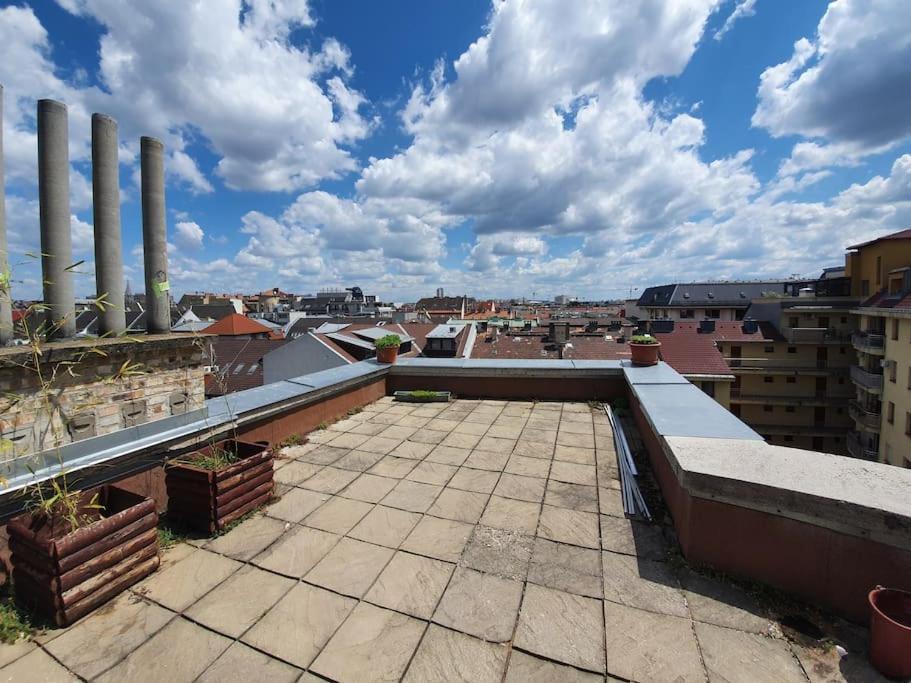 Master Apartment With Air Condition And Separated Rooftop Terrace Budapest Exterior foto
