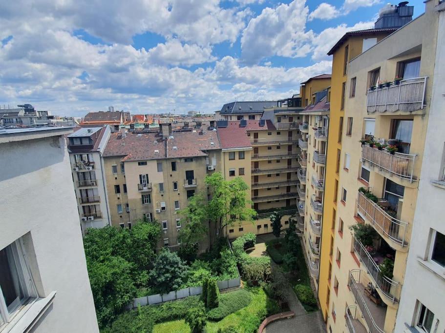 Master Apartment With Air Condition And Separated Rooftop Terrace Budapest Exterior foto